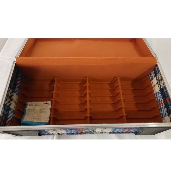 Vintage 1973 Groovy Black & Blue Plaid Tartan 8x17" 8-Track Tape Cassette Case - Picture 9 of 12